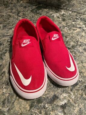 Nike Toki Slip On Canvas Shoes Size 4.5